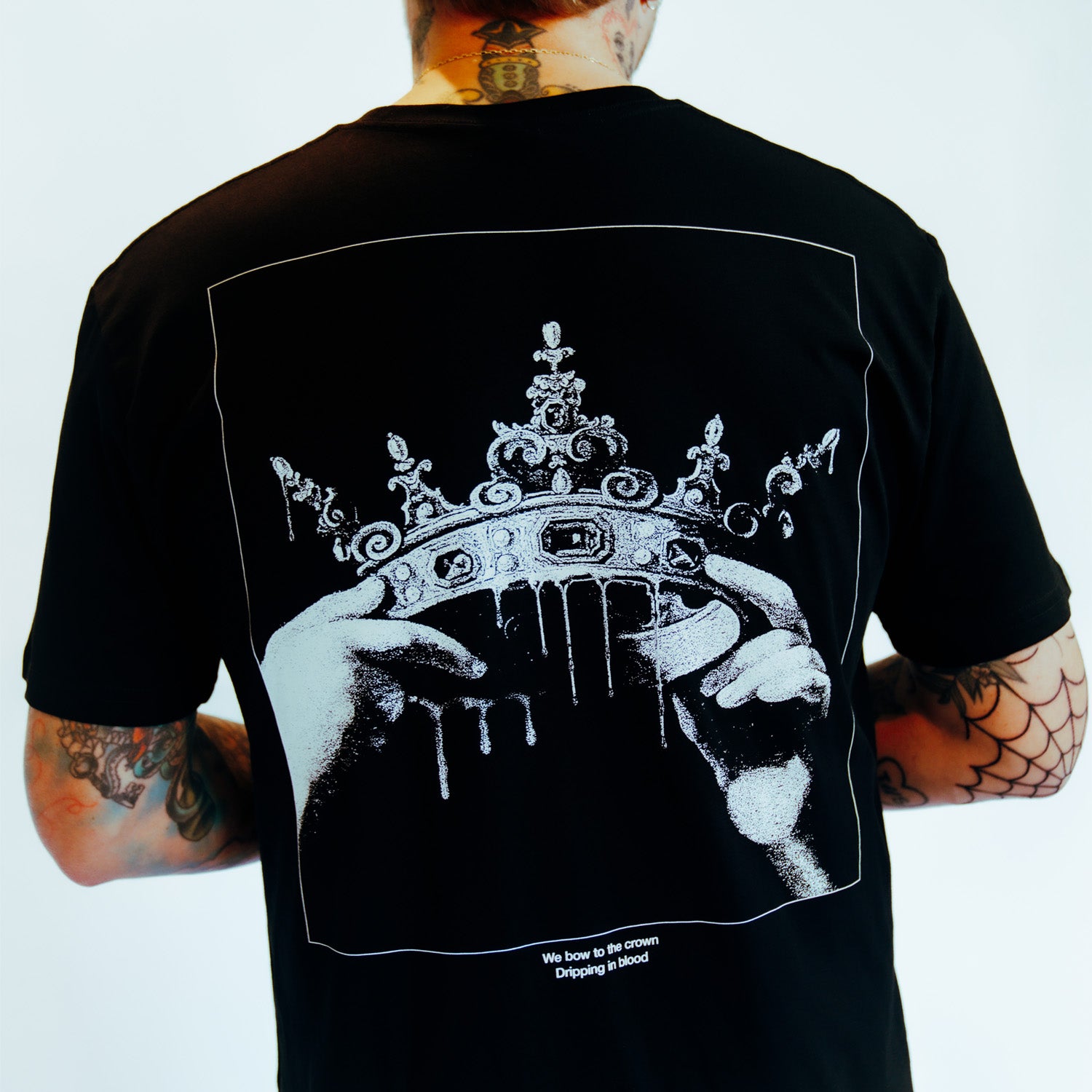 architects-bow-to-the-crown-t-shirt-schwarz-baumwolle image 4
