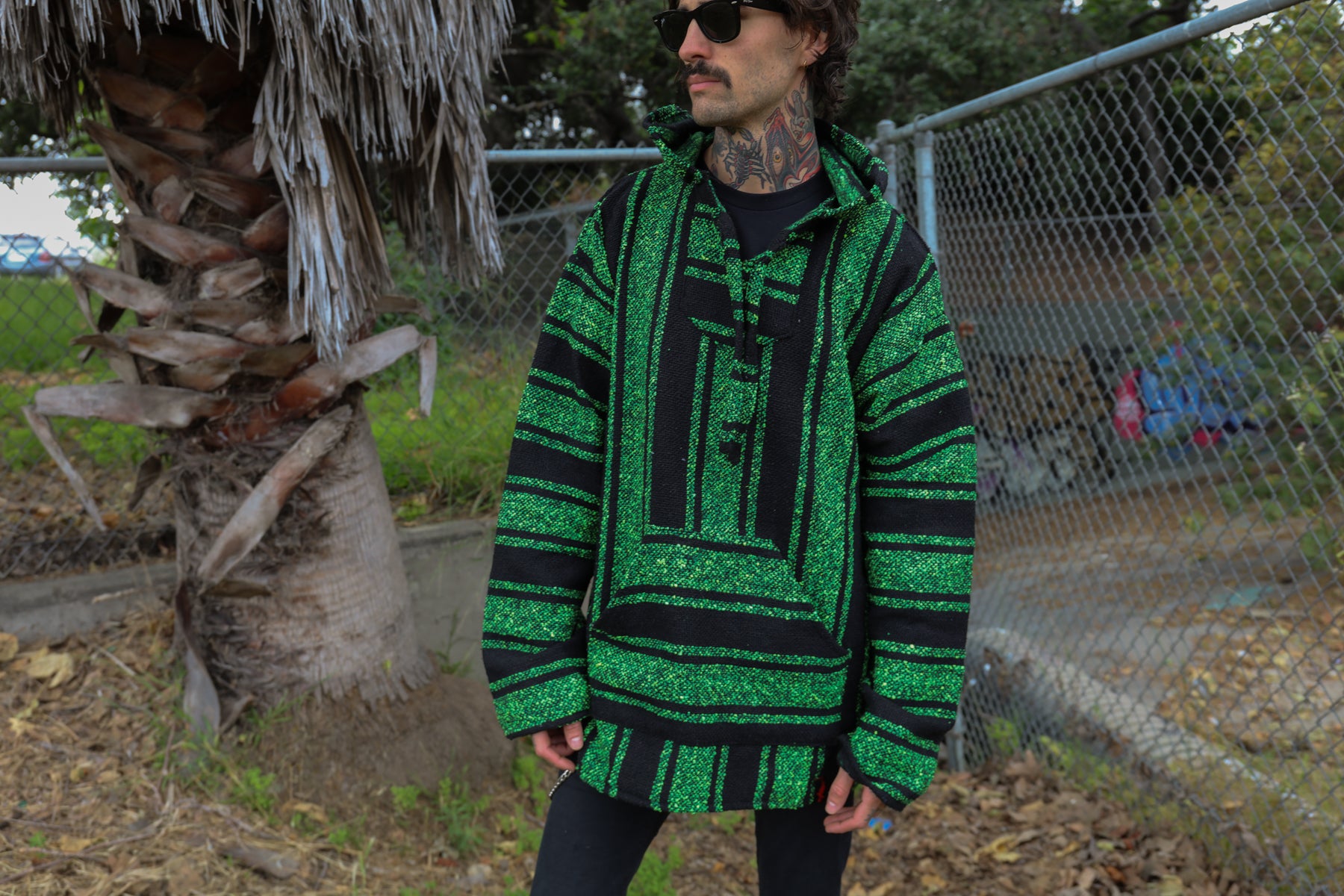 hollywood-undead-dove-grenade-baja-hoodie-gr-n-schwarz-l image 2