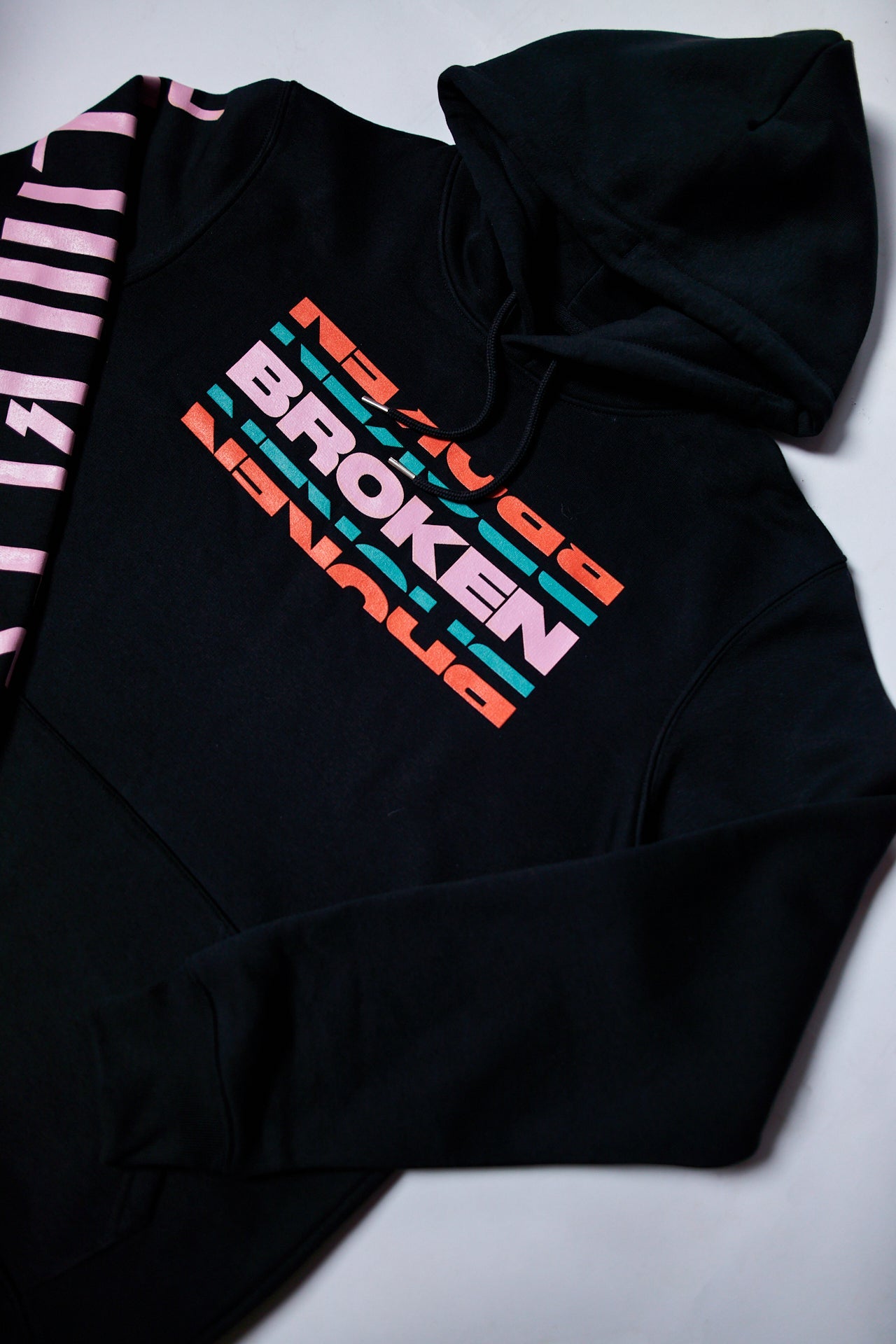 architects-broken-hoodie-schwarz-kapuzenpullover-bio-baumwolle image 3