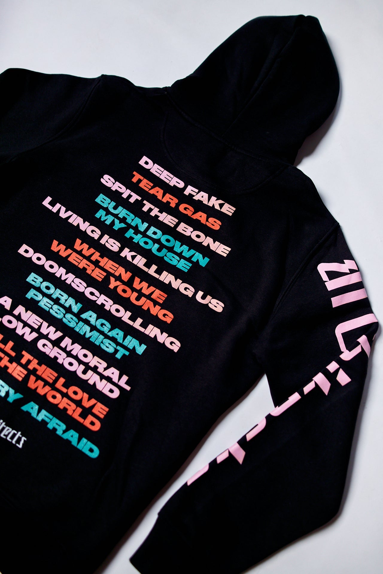 architects-broken-hoodie-schwarz-kapuzenpullover-bio-baumwolle image 4