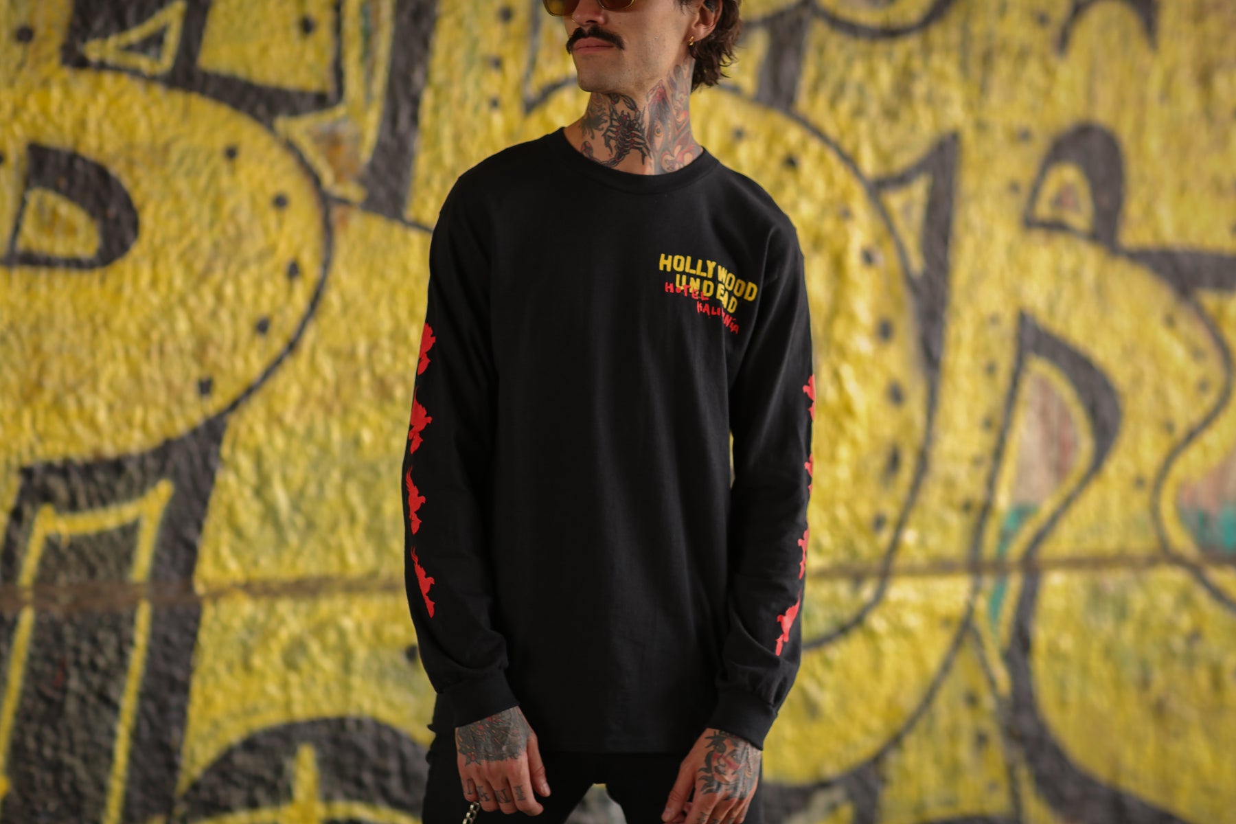 hollywood-undead-hotel-kalifornia-group-photo-longsleeve-schwarz image 2