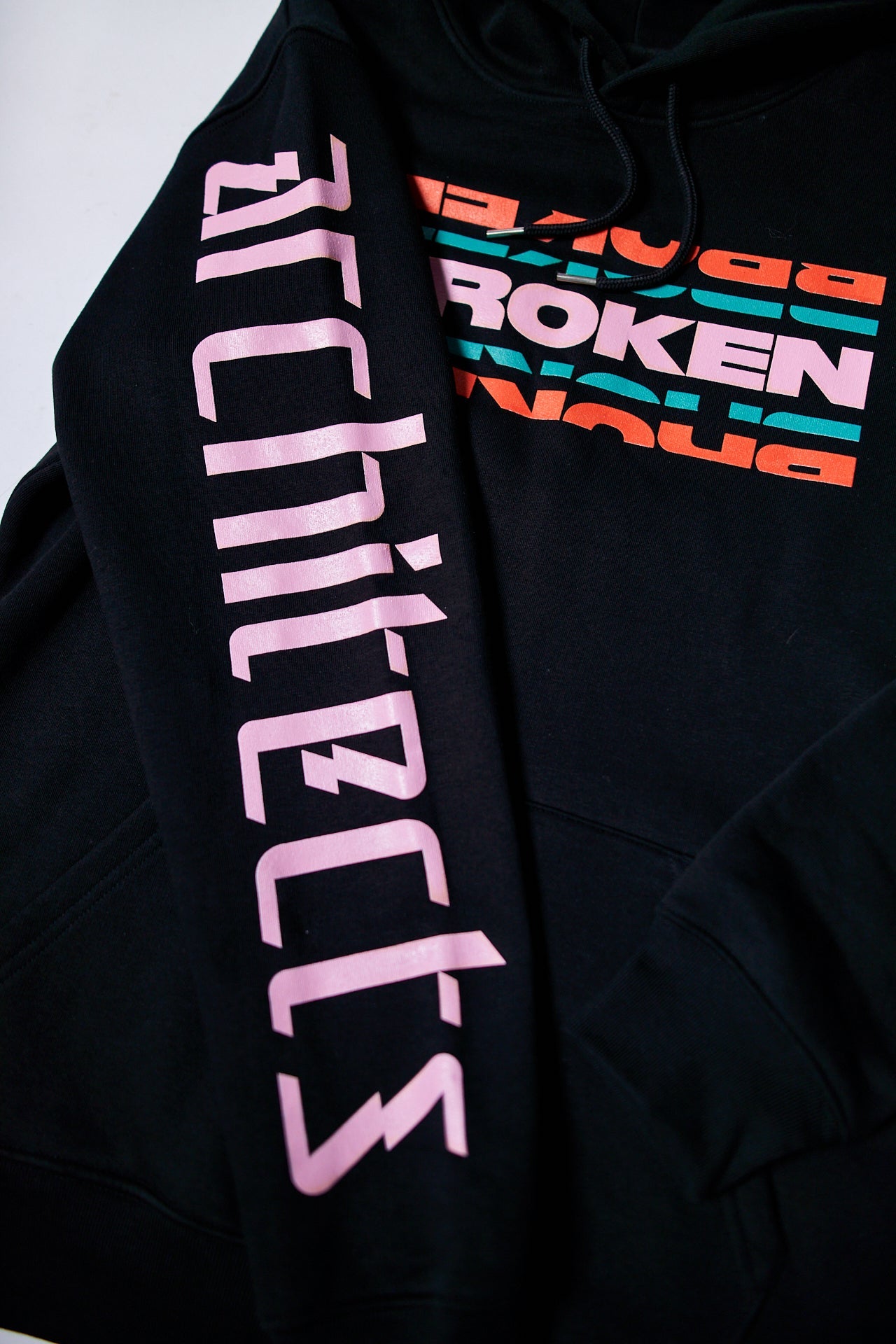 architects-broken-hoodie-schwarz-kapuzenpullover-bio-baumwolle image 5