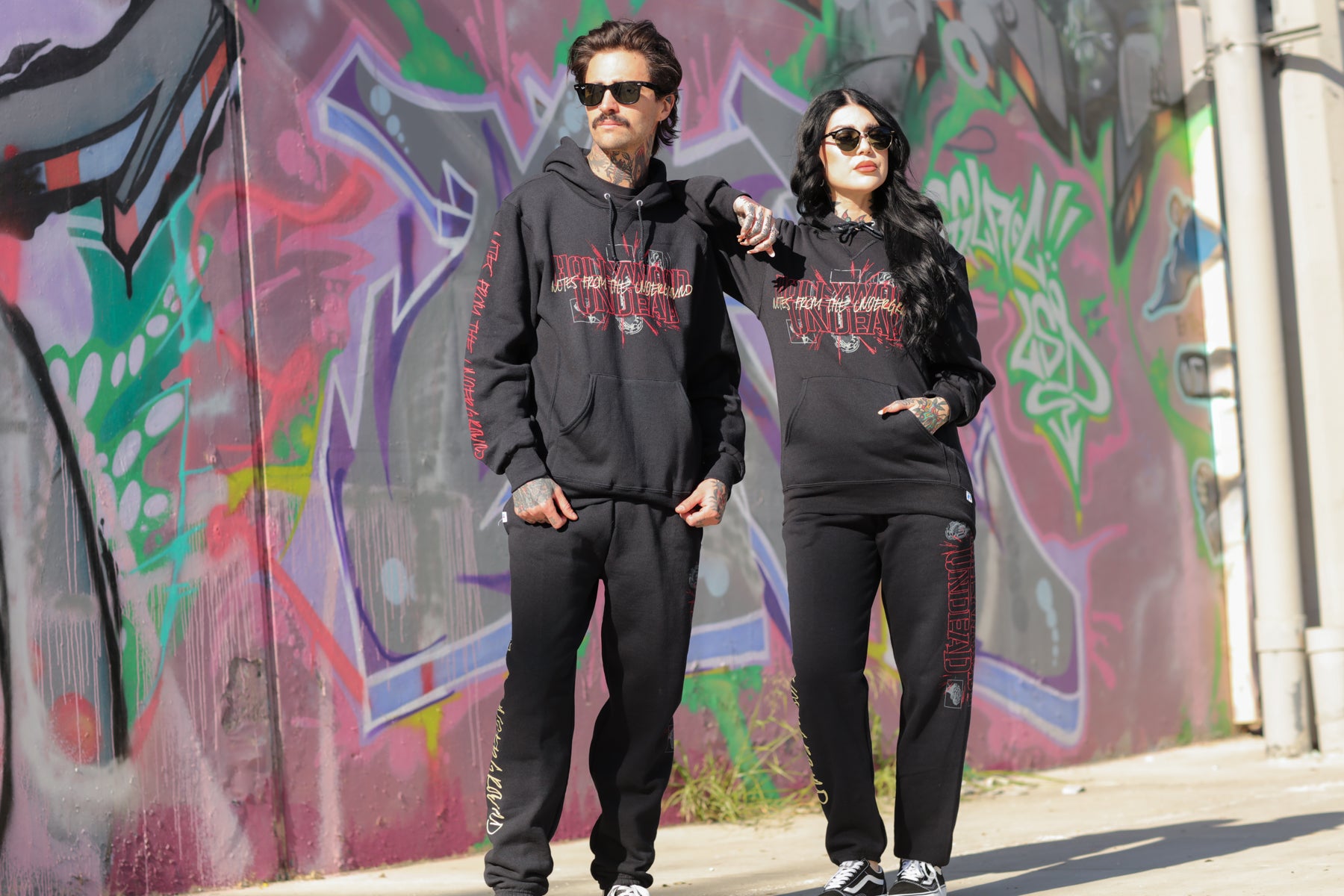 hollywood-undead-notes-from-the-underground-10-year-sweatpants-schwarz image 6